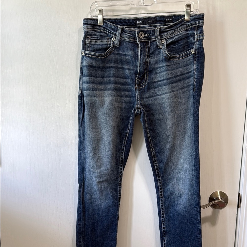 Buckle Ethan Blue Straight Jeans with Classic Wash